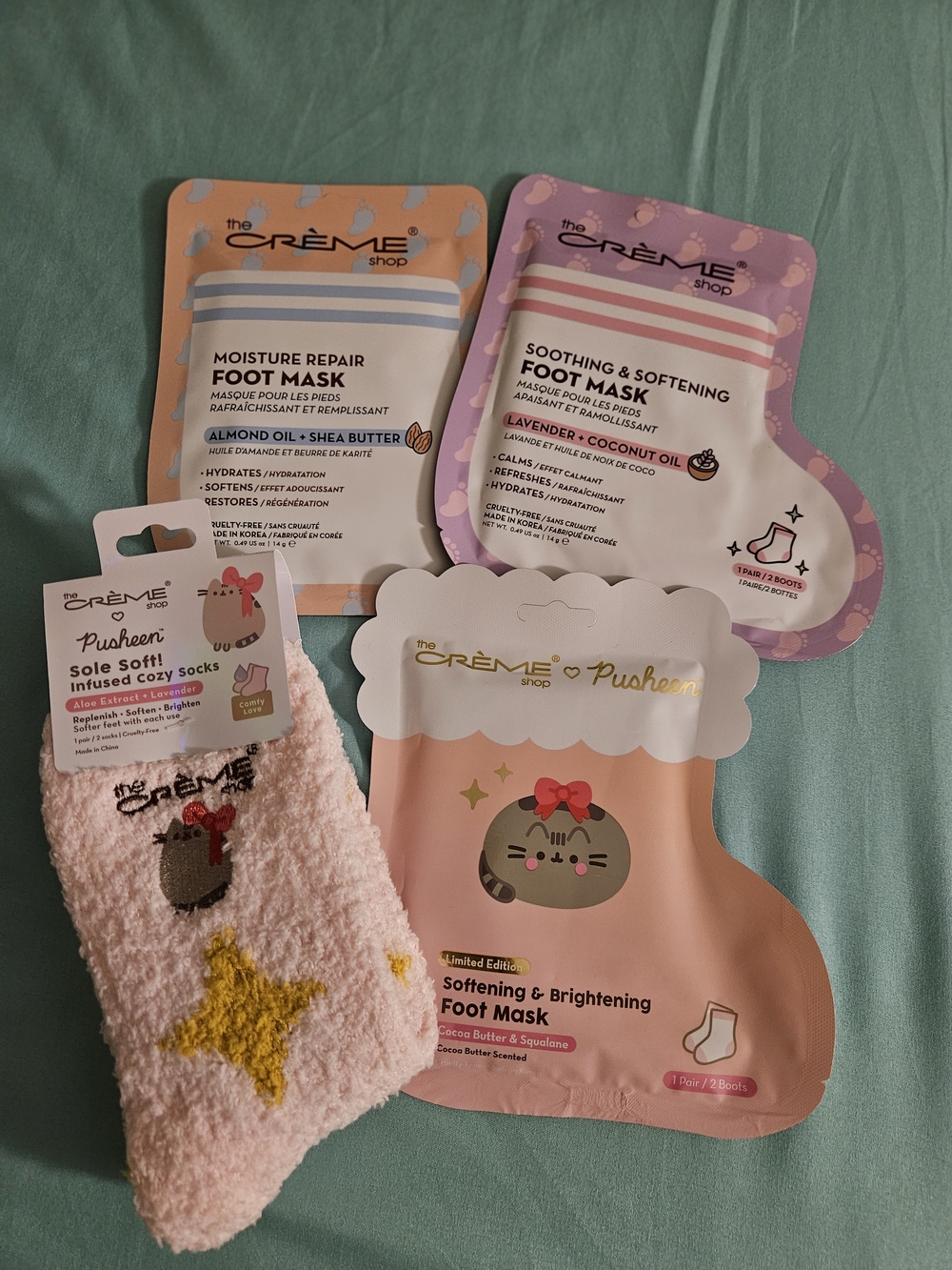 Cozy Socks & Foot Mask Set - Pusheen Edition